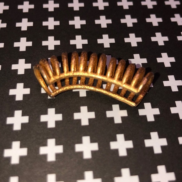 Super Awesome Handmade Gold Coated Metal Ear Cuff - Picture 4 of 4